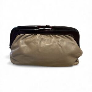 Chic Taupe Vintage leather Clutch with plastic frame -  made in Italy